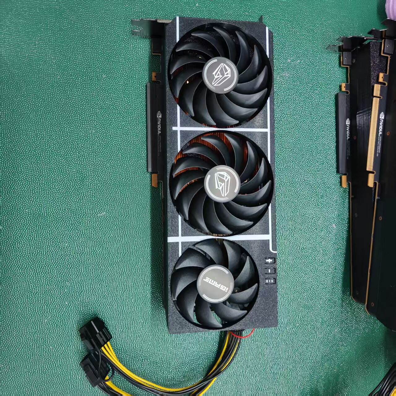 Оригинальная видеокарта NVIDIA Tesla v100 32G PCIE заменена на три вентилятора и версию turbo perfect без SXM2
