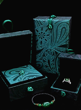 圣诞高档盘扣锦布首饰盒中式复古翡翠玉器佛珠手串手镯项链文玩盒