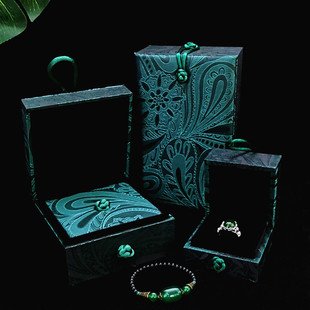 圣诞高档盘扣锦布首饰盒中式复古翡翠玉器佛珠手串手镯项链文玩盒