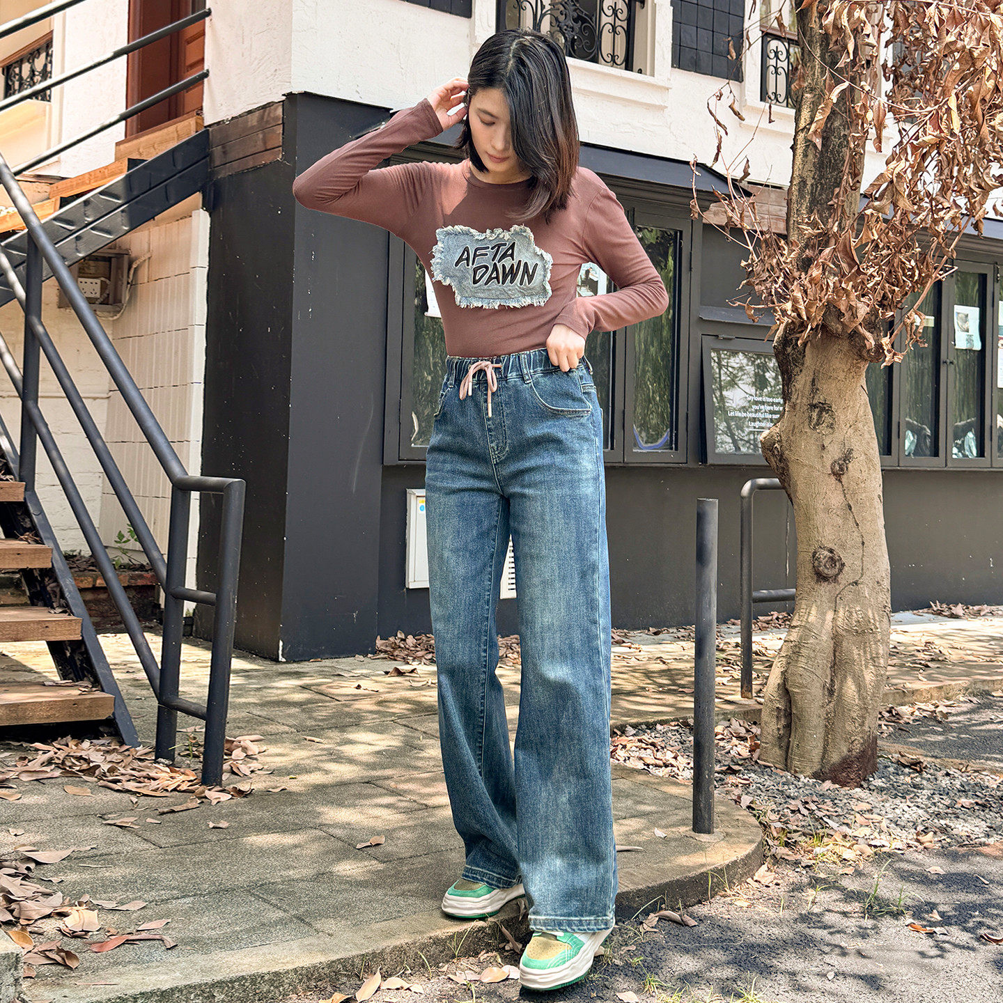 香依雅园 2025秋季新款胖MM大码高腰牛仔休闲显瘦直筒裤女58190-1