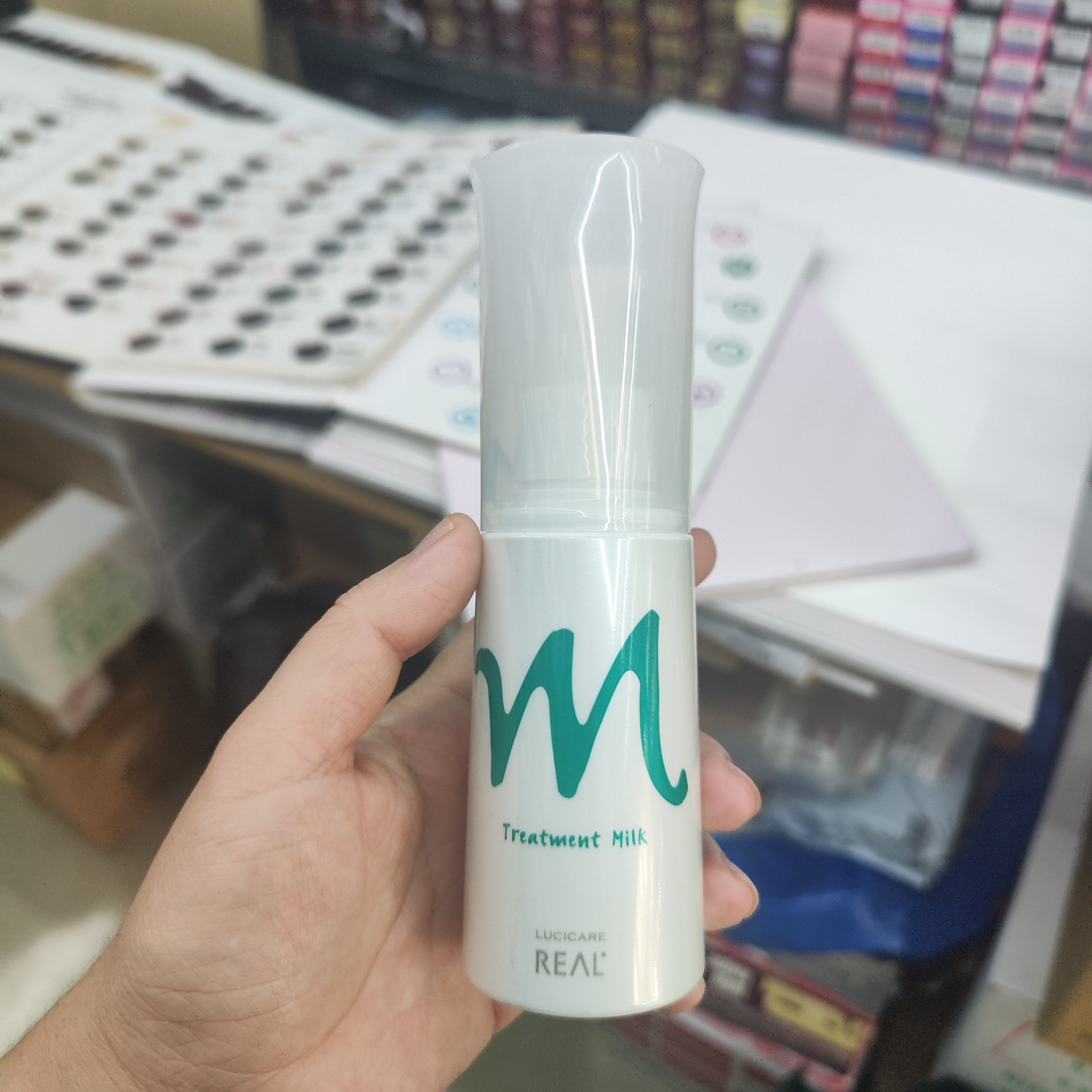 港澳代购 LUCICARE REAL Treatment Milk 抗热免洗护发乳 M 120g