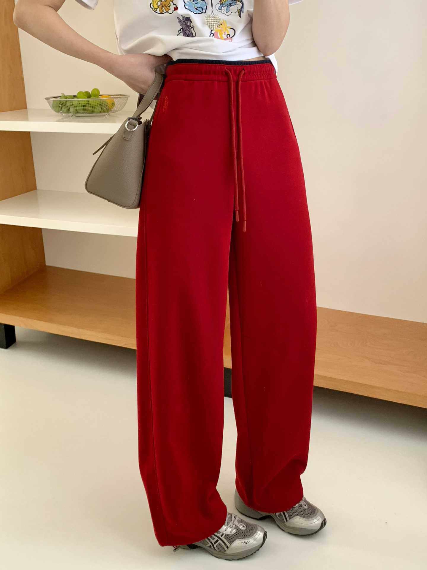 灰色美式弯刀加绒加厚卫裤女冬2026新款高腰休闲直筒阔腿运动裤子,女装/女士精品,卫裤,淘宝优惠券,粉丝福利购,淘宝优惠卷