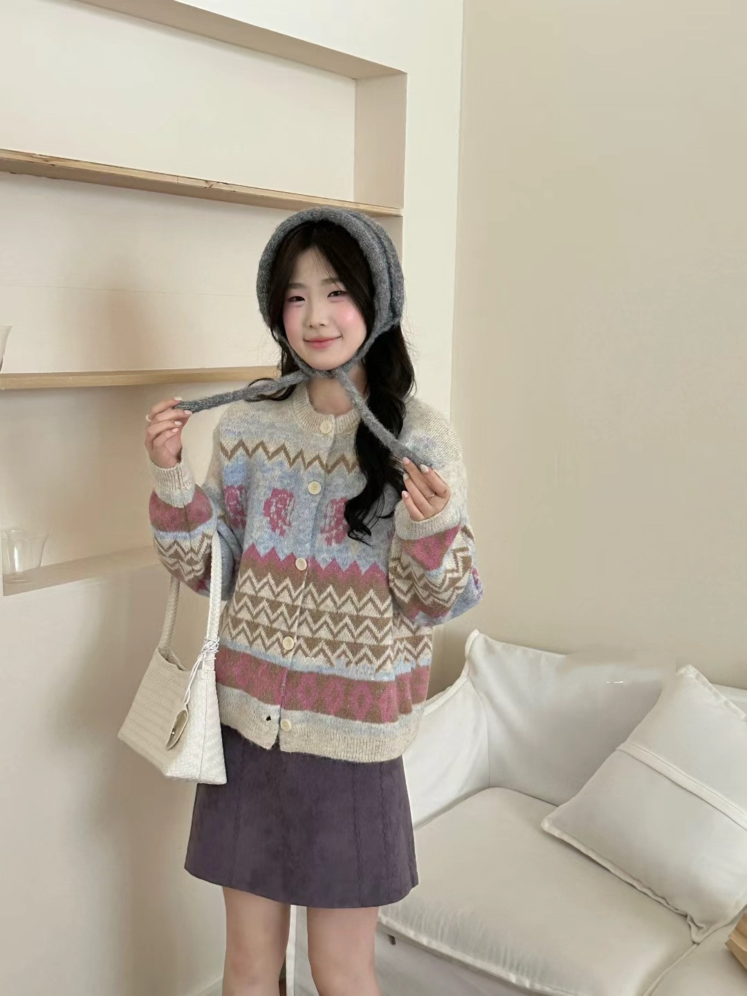 早秋新款韩版复古提花宽松慵懒风圆领套头毛衣女百搭针织衫上衣
