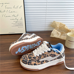 易少年 豹纹色厚底板鞋女chic2025冬季新款百搭运动休闲小白鞋子