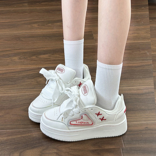 白彩虹厚底增高原创小众面包鞋2025冬季新款小白鞋百搭板鞋女潮鞋