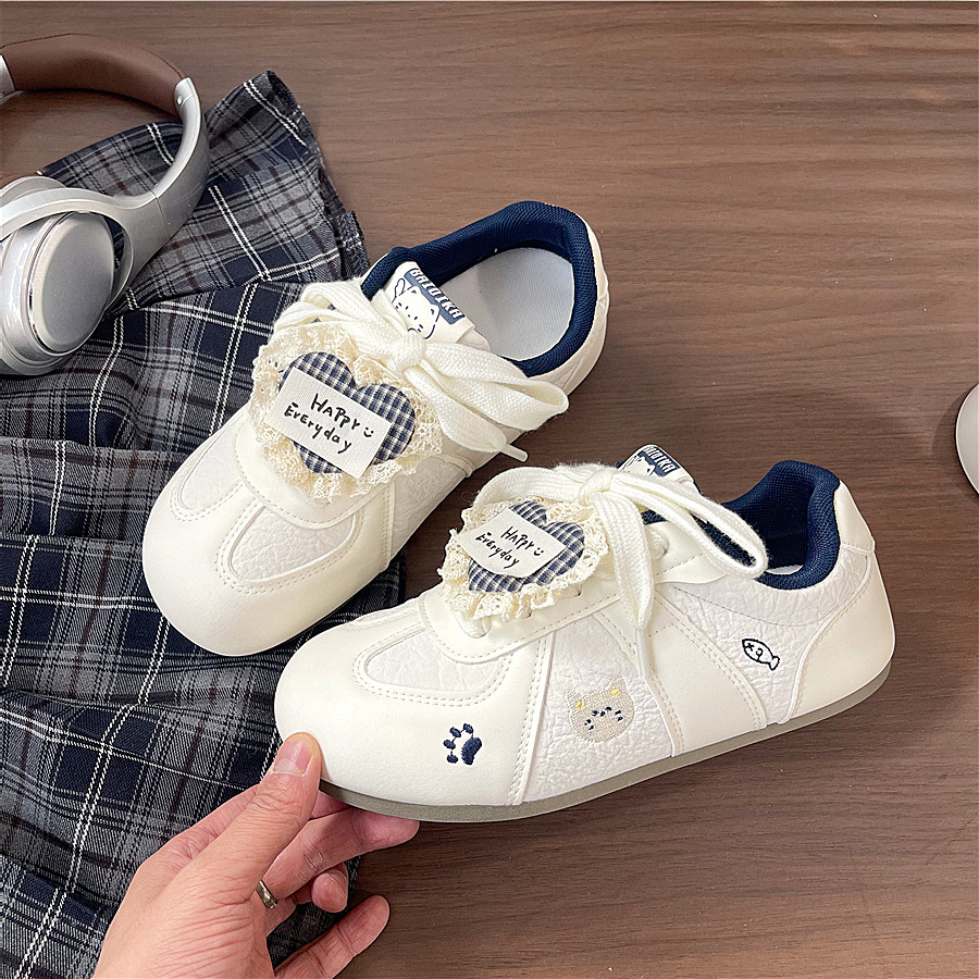 易少年 丑萌可爱小白鞋女配裙子德训鞋子2026春季新款运动休闲鞋,女鞋,休闲板鞋,淘宝优惠券,粉丝福利购,淘宝优惠卷