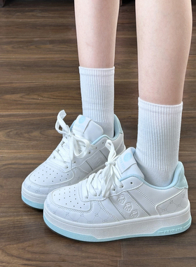 易少年 韩版厚底冰蓝色板鞋女ins潮2025年冬季新款运动休闲小白鞋