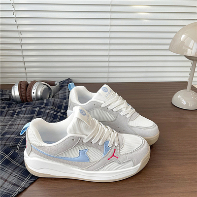 白月色~2026春季新款百搭网面轻便运动休闲跑步鞋子潮ins阿甘鞋女