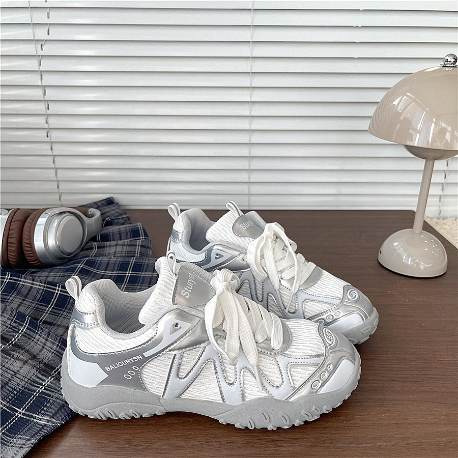 易少年 2026春季新款户外网面防滑登山跑鞋女款休闲德训鞋阿甘鞋