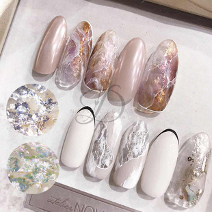 梦幻偏光色变色雪绒粉超薄冰晶片晕染搭棉柔粉 日本进口NOVEL同款