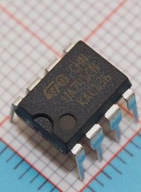 LM741CN UA741CN LM741 UA741CP 运算放大芯片 DIP-8 POLOUTA