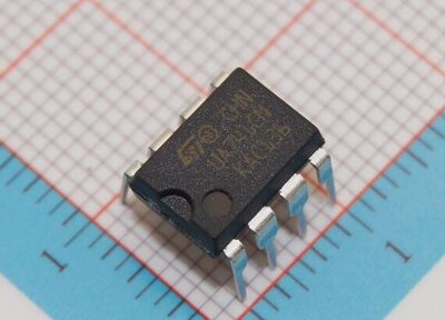 LM741CN UA741CN LM741 UA741CP 运算放大芯片 DIP-8 POLOUTA