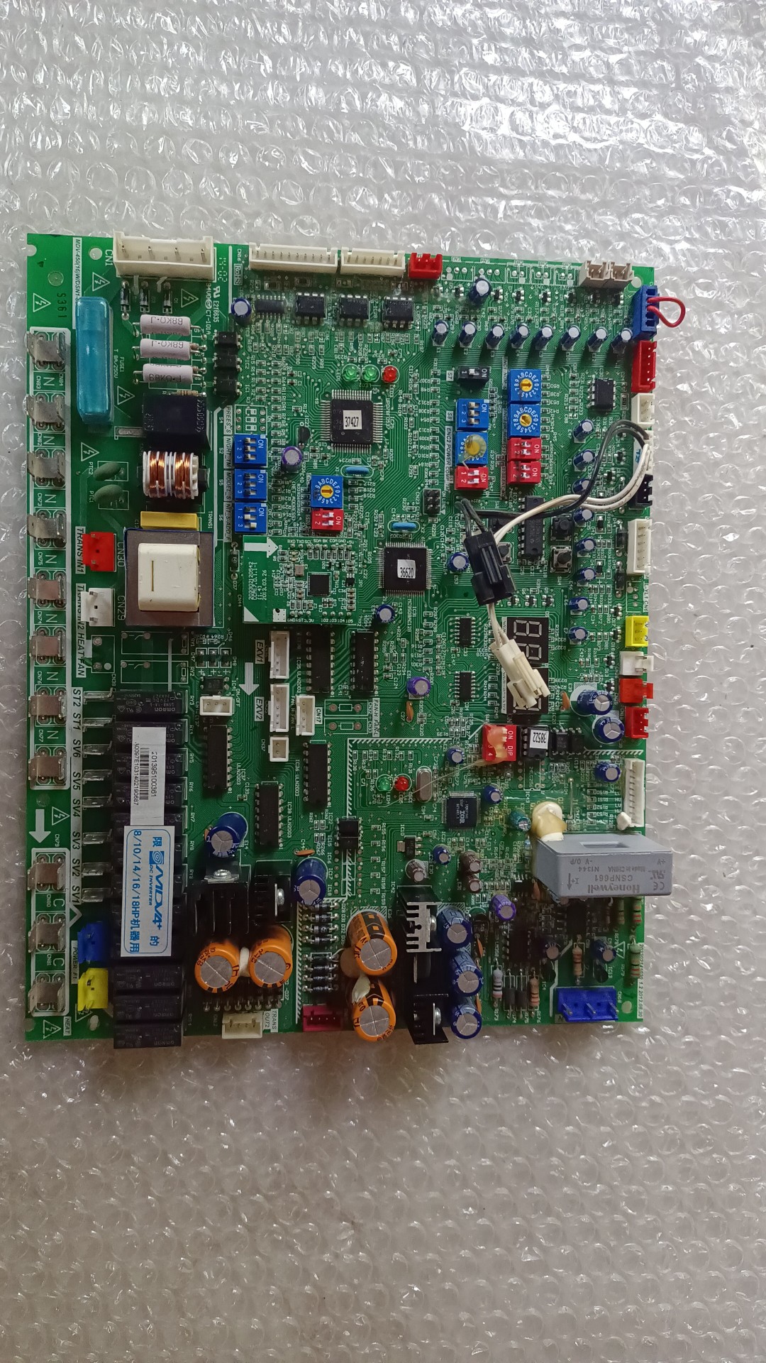 美的V4+中央空调多联机外机主板MDV-450(16)W/DSN1-881.1.1