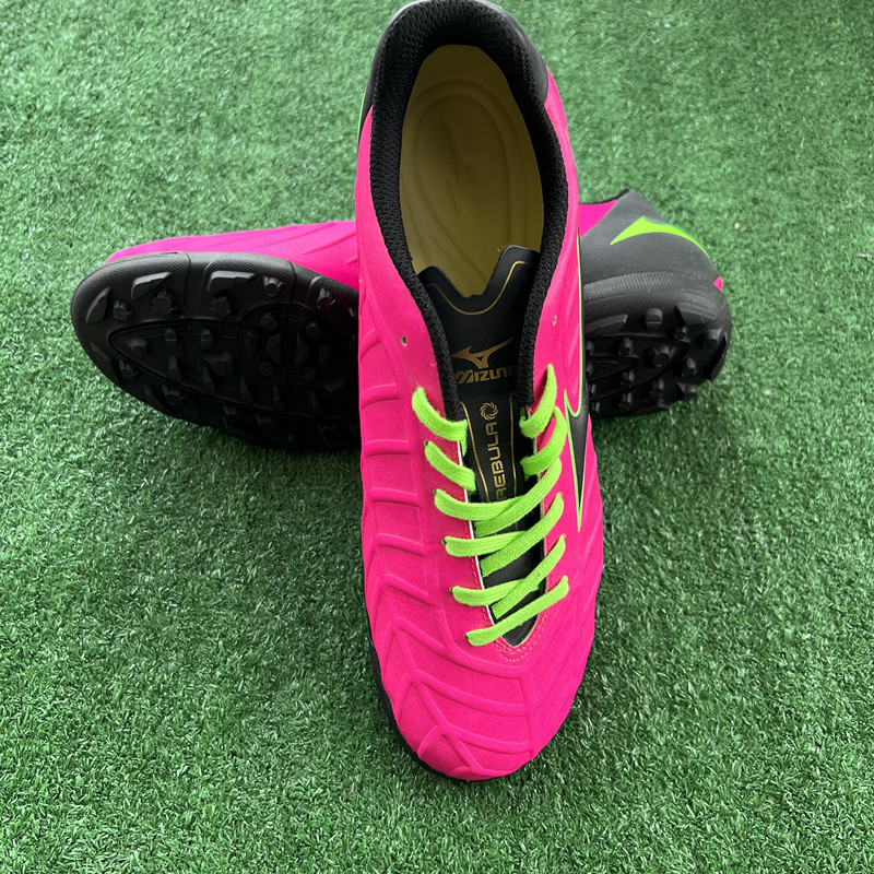 美津浓低帮男子REBULA足球鞋