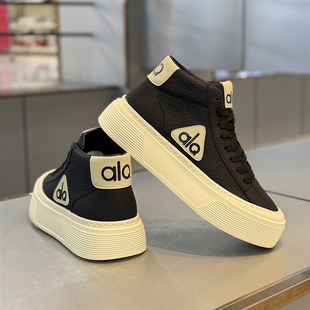 欧洲站男鞋2025冬季新款青少年潮流高帮运动休闲皮面板鞋百搭潮鞋