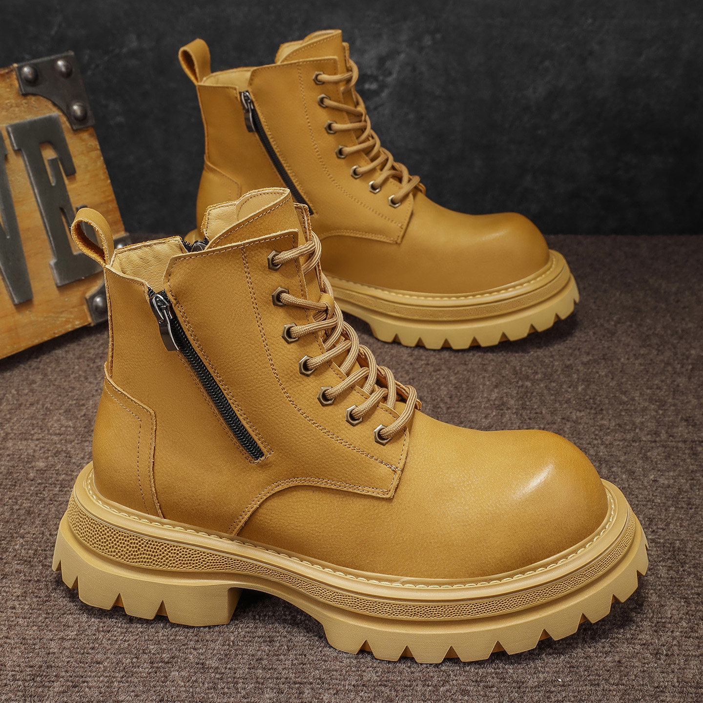 马丁靴男款秋季美式复古工装靴男士户外登山运动防水防滑大黄靴子,流行男鞋,马丁靴,淘宝优惠券,粉丝福利购,淘宝优惠卷