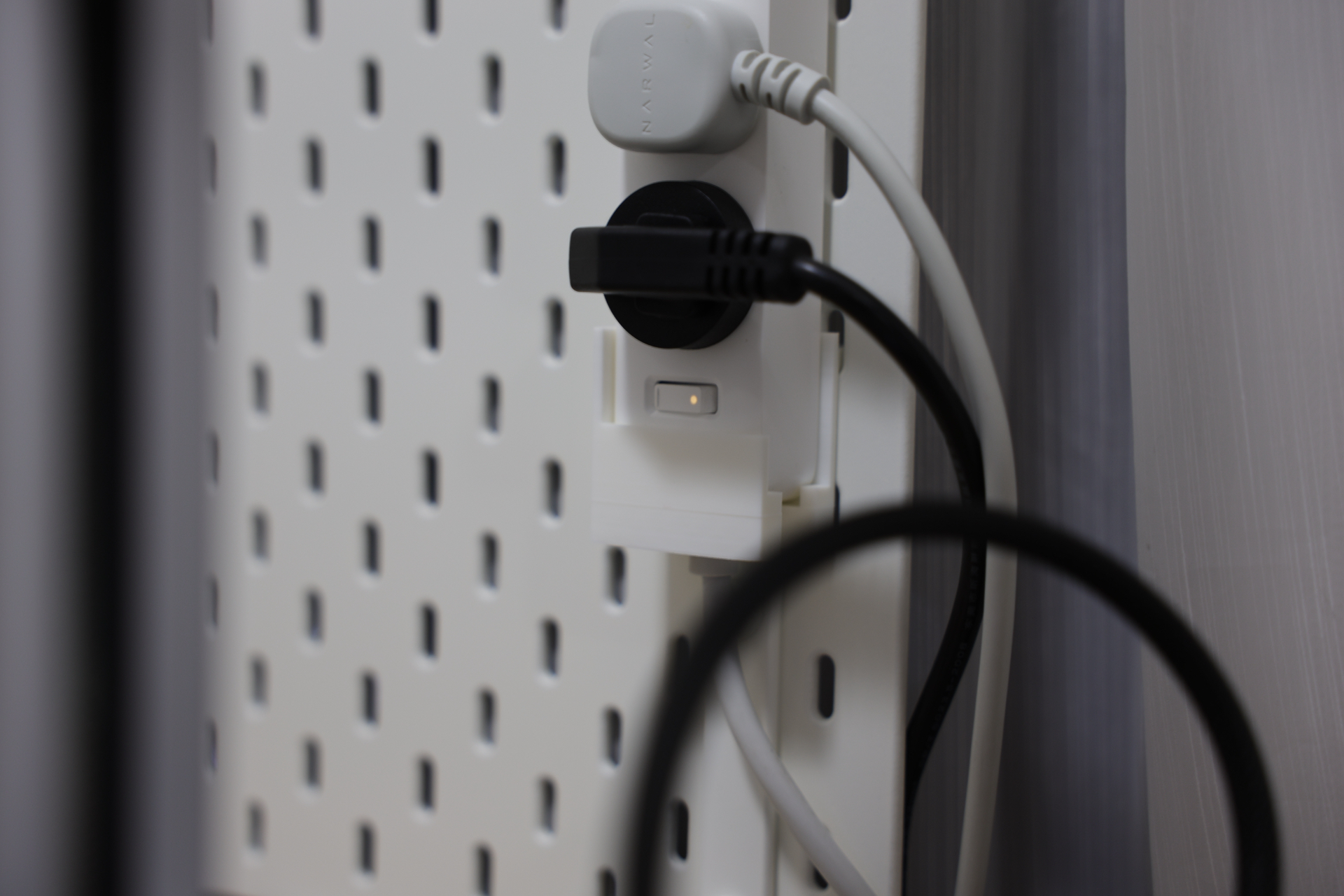 适用宜家SKADIS斯考迪斯洞洞板配件小米米家插座插排支架(竖装)