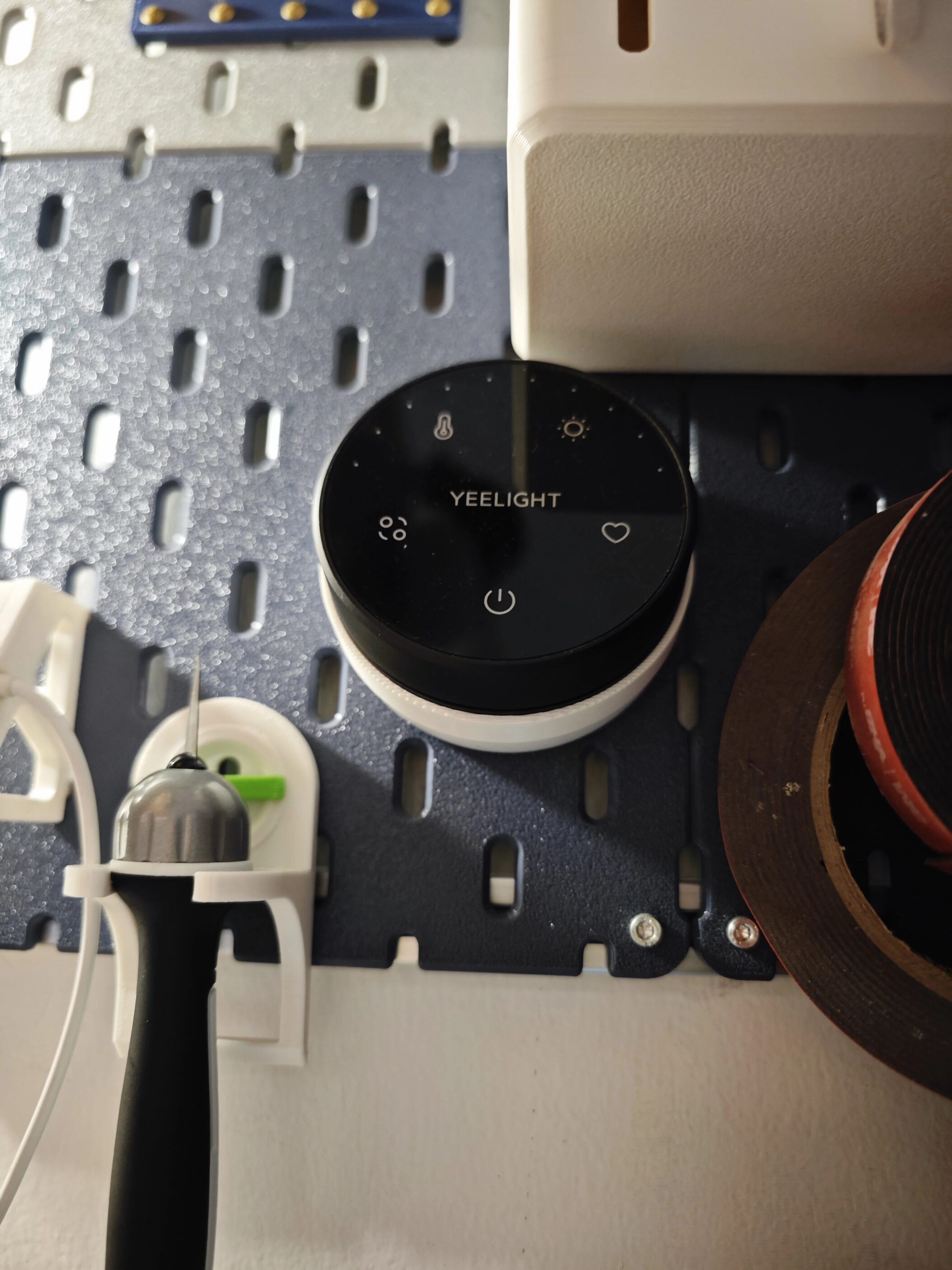 适用SKADIS 宜家洞洞板配件 易来 yeelight 屏幕挂灯控制器支架图片
