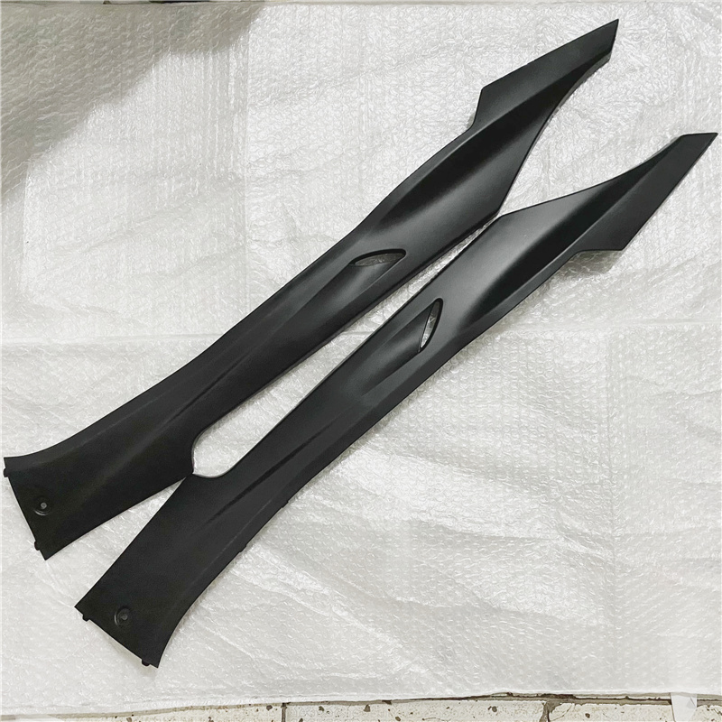 125铃木侧下护板左右前边条