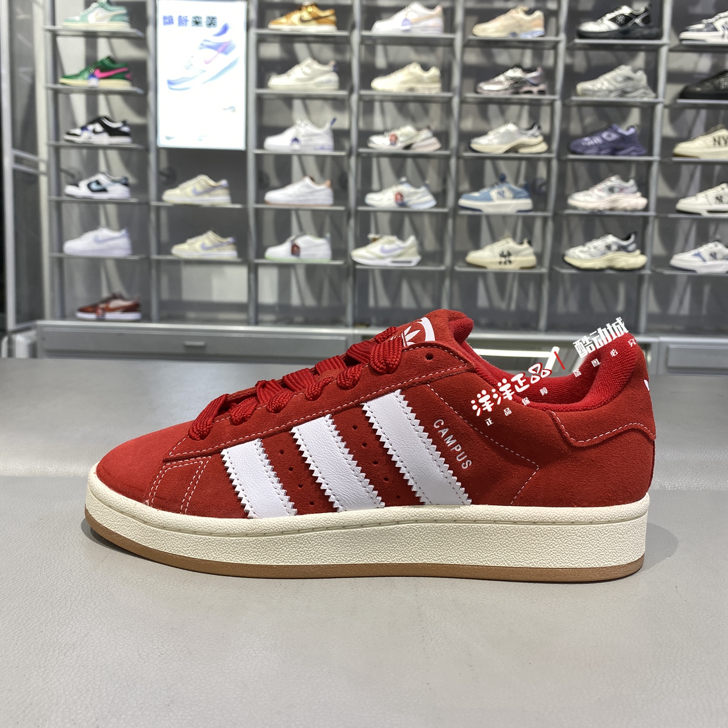 阿迪达斯25冬季男女运动休闲板鞋