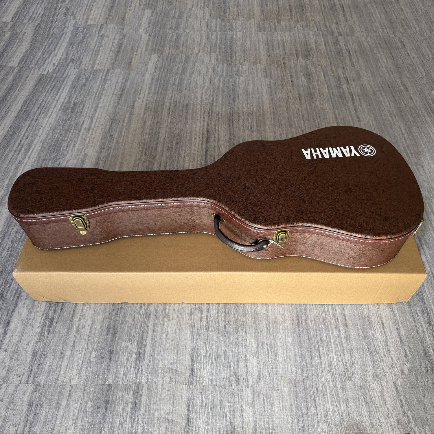 雅马哈YAMAHA民谣吉他40寸41寸专用琴盒琴箱 高档复古棕色吉他盒