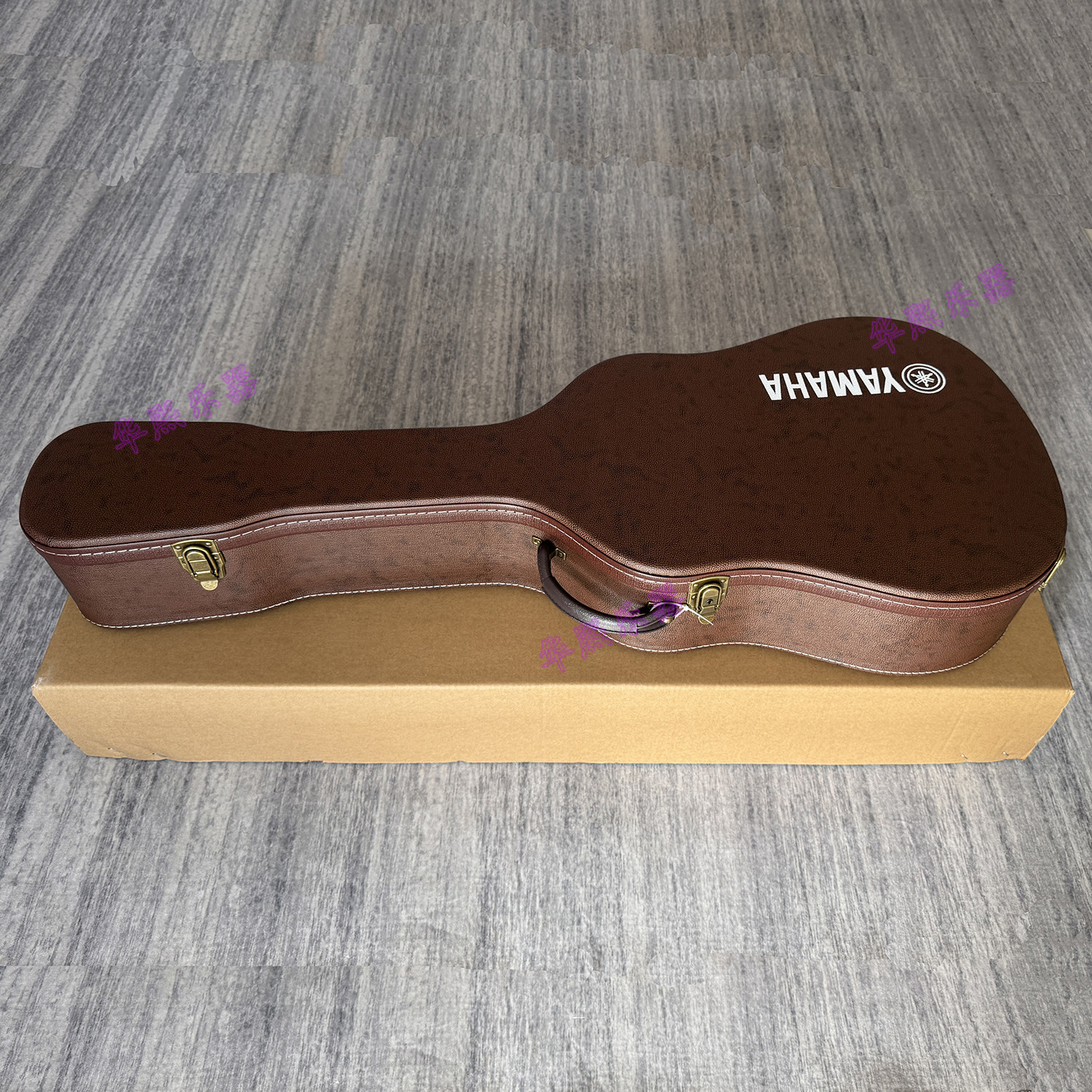 雅马哈YAMAHA民谣吉他40寸41寸专用琴盒琴箱 高档复古棕色吉他盒