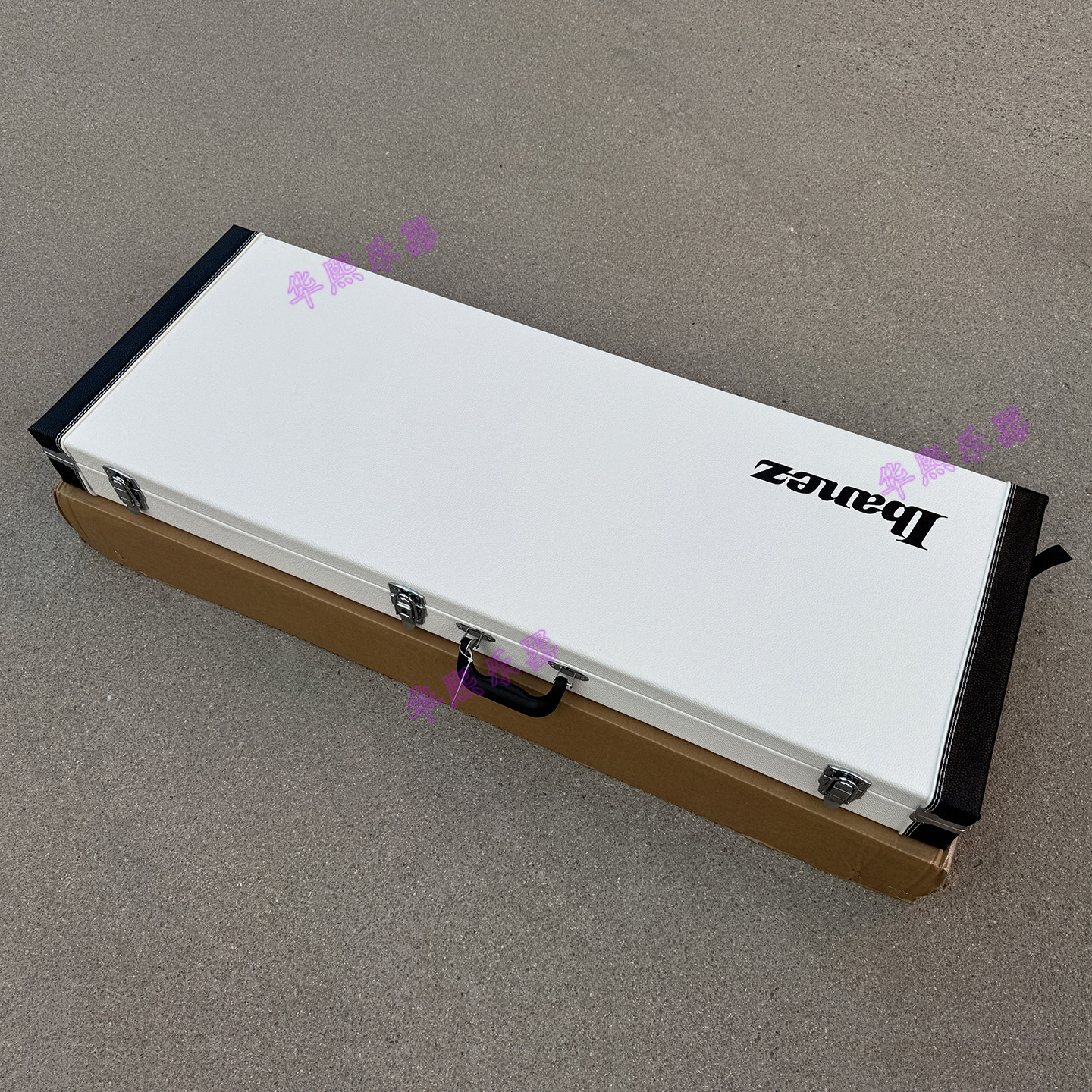 Ibanez依班娜Iceman/PS系列内侧贴合琴箱琴盒 高雅白色内嵌吉他盒