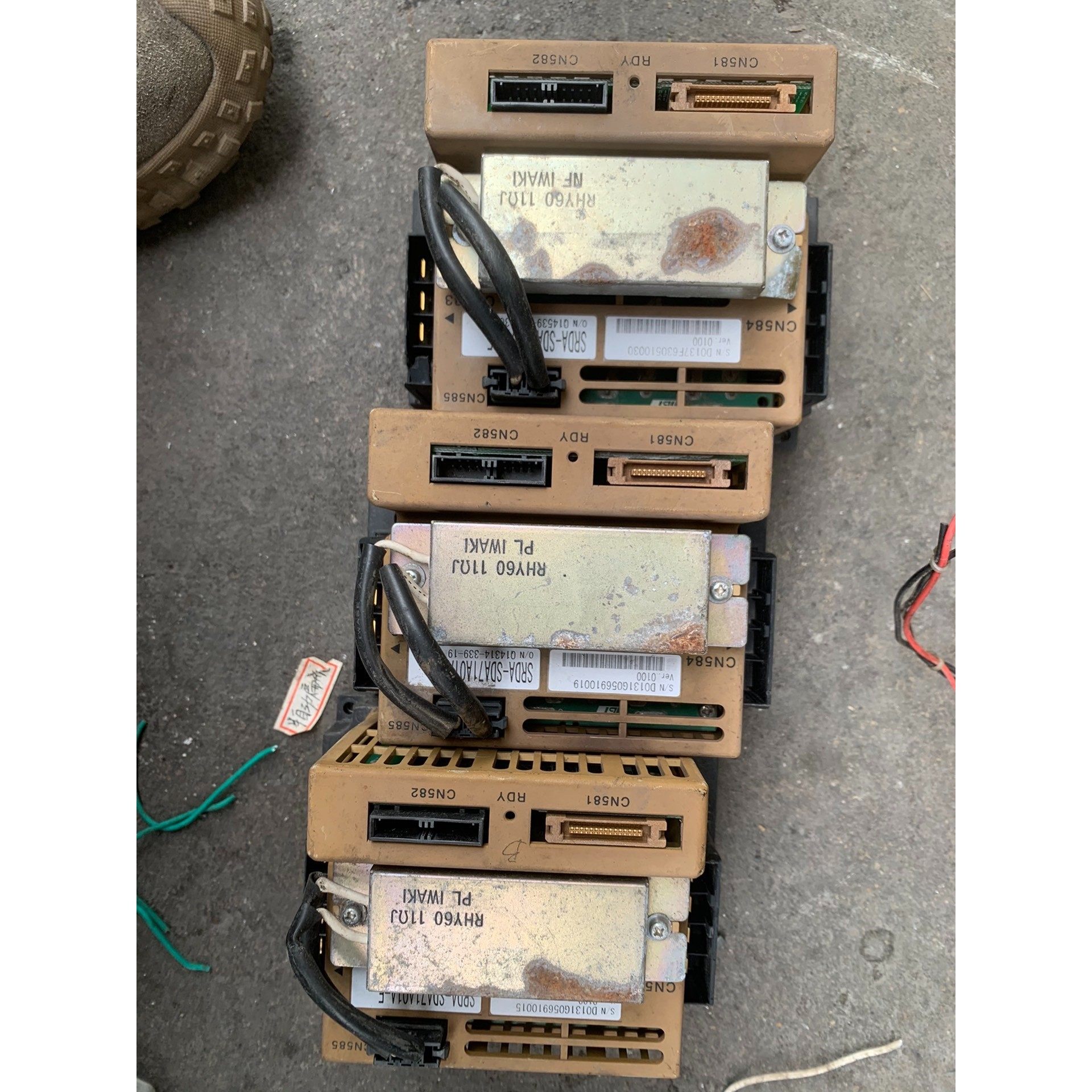 安川 机器人控制器 SRDA-SDA71A01A-E 3台议价产品