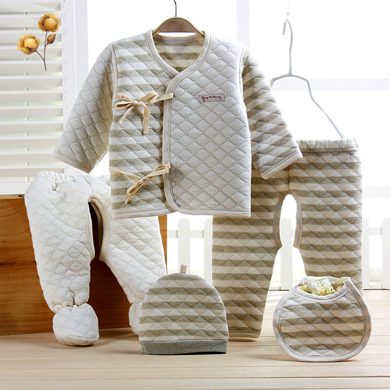 Coffret cadeau pour nouveau-né q-31 - Ref 1964960 Image 4