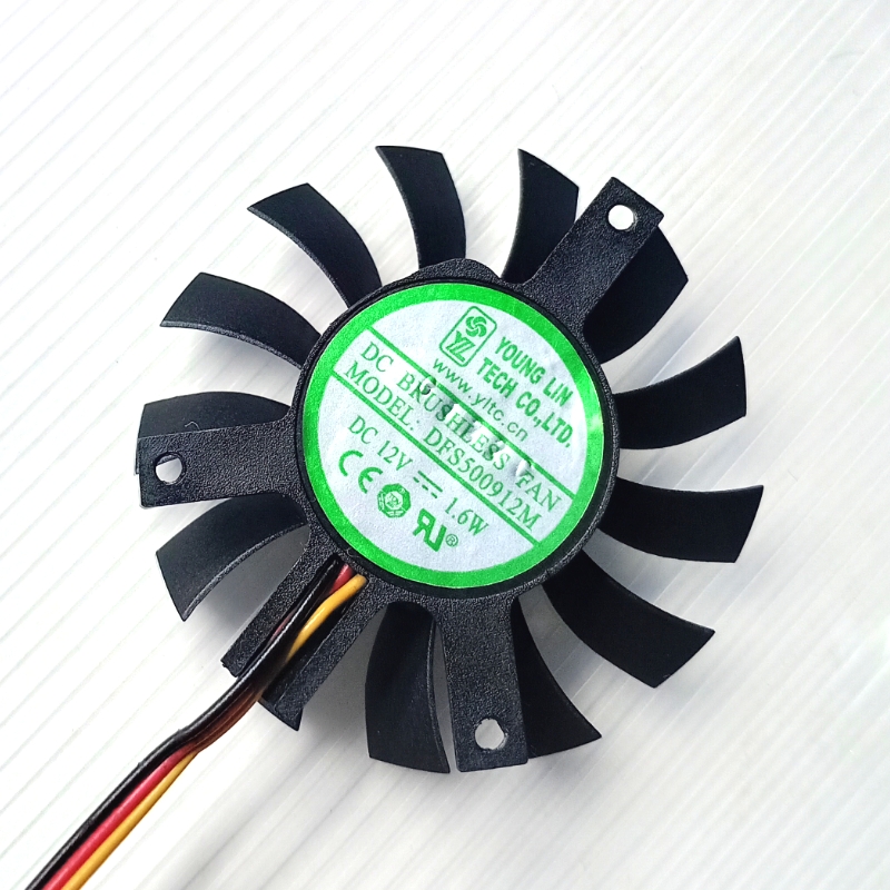 DFS500912M转叶直径46MM孔距35MM-35MM-27MM12V 3线显卡散热风扇 电脑硬件/显示器/电脑周边 散热器/风扇 原图主图