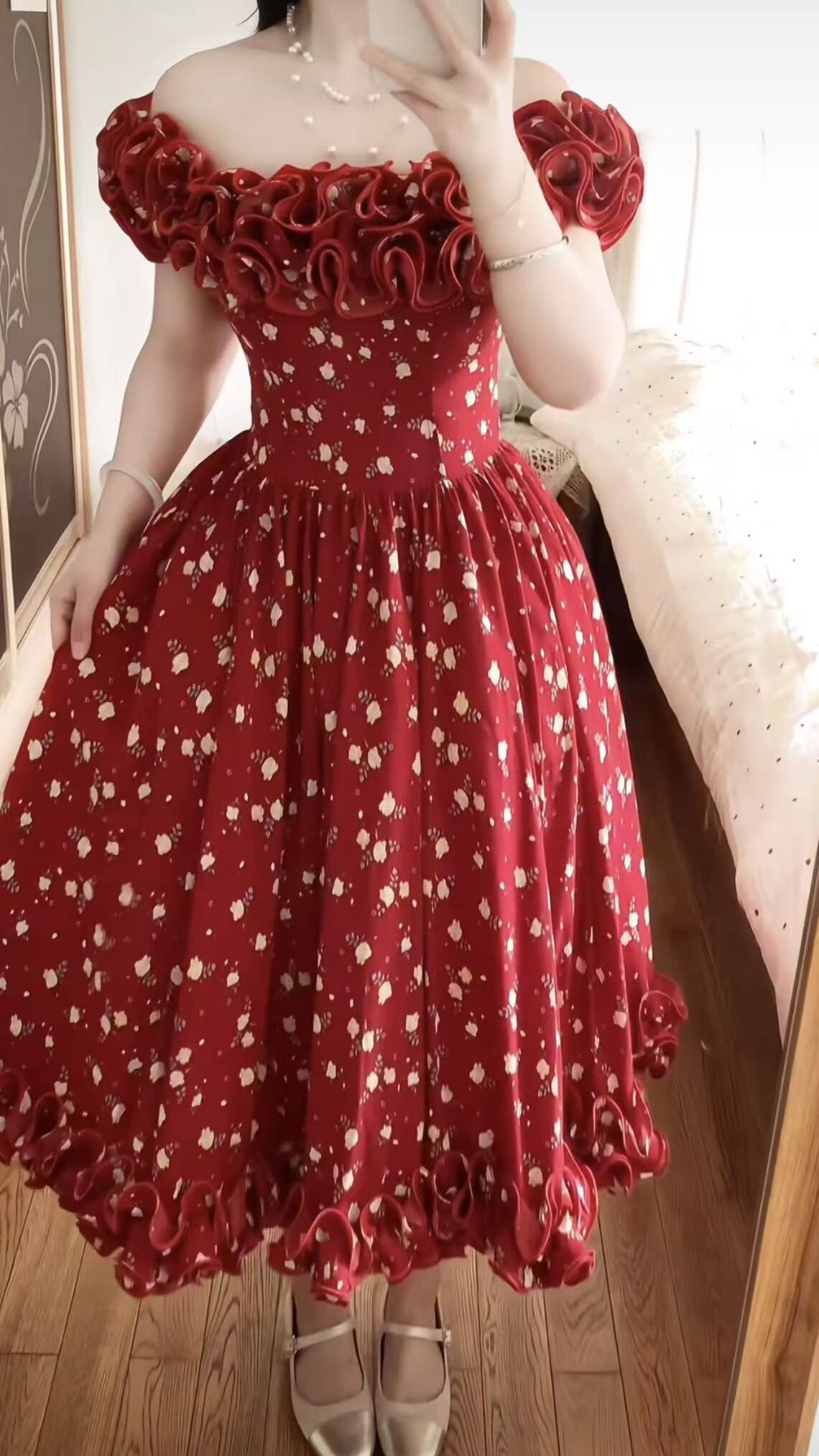 芷汀「玫瑰花事」奢华重磅红色立体花朵一字肩大摆公主蓬蓬连衣裙