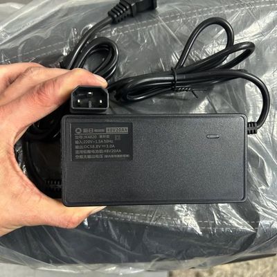 新国标电动电瓶车锂电池充电器