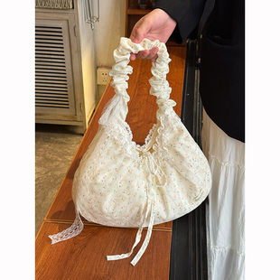 韩系ins风蕾丝蝴蝶结帆布包女2026新款大容量托特包通勤斜挎包