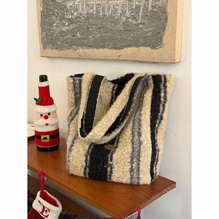 韩国复古双面背羊羔毛包包女新款秋冬大容量单肩包手提托特包