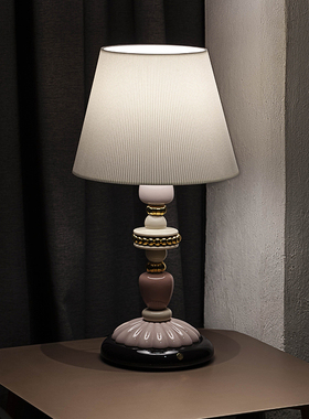 北欧优雅陶瓷台灯摆件