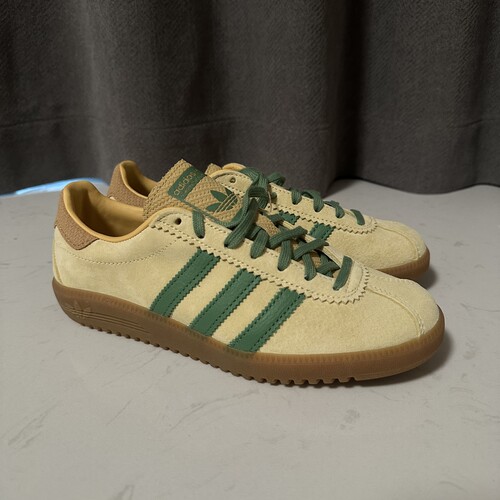 Adidas BERMUDA 女子复古经典防滑德训鞋T头鞋板鞋 JR7156