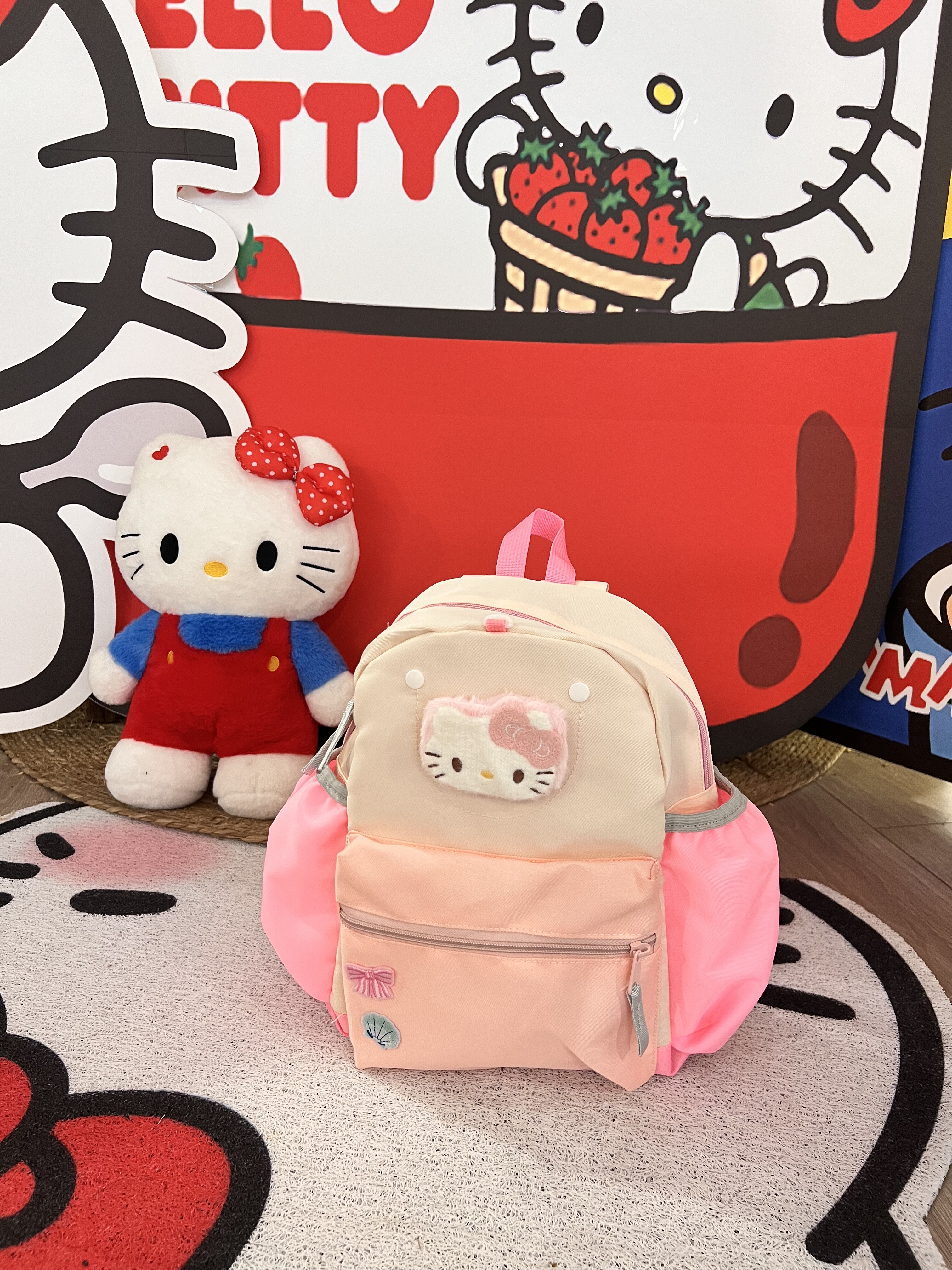 新款可爱粉色凯蒂猫少女心百搭双肩包新款多巴胺旅行背包学生书包