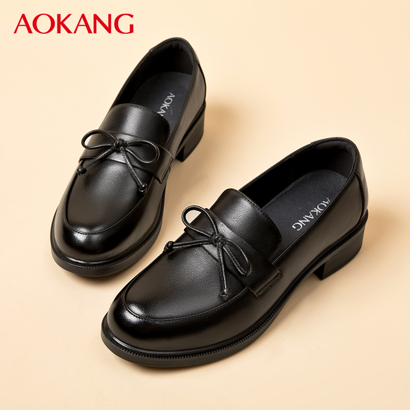 奥康真皮软底妈妈鞋通勤小皮鞋