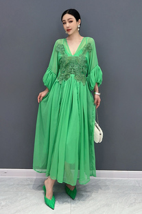 宽松大码 雪纺连衣裙绣花V领泡泡袖 长裙优雅淑女显瘦 新款 2026春季