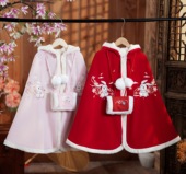 女童披风斗篷秋冬兔年加绒加厚兔子儿童挡风宝宝汉服拜年服圣诞服