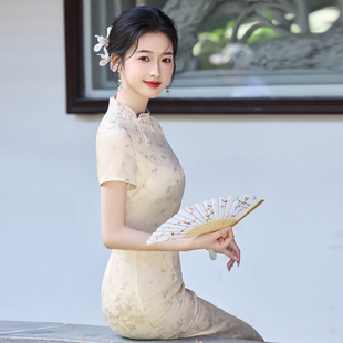 高级感旗袍女改良2025年夏季新款高级感长款短袖订婚礼服新娘日常