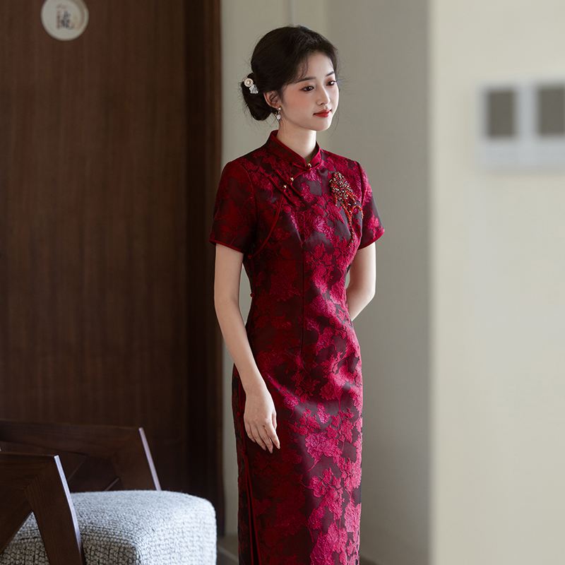 刺绣红色高贵旗袍2025新款春夏女