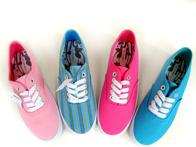 美国品牌正品 韩版森系萌系帆布鞋文艺范儿小清新糖果色广场舞鞋