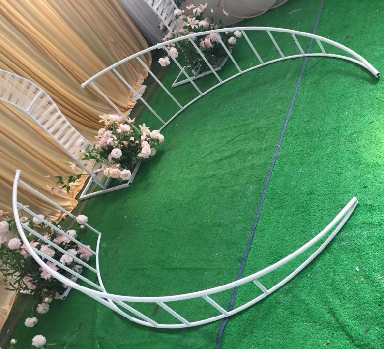 2019婚庆道具铁艺弧形围栏 婚庆舞台装饰 铁艺弧形栅栏婚礼路引