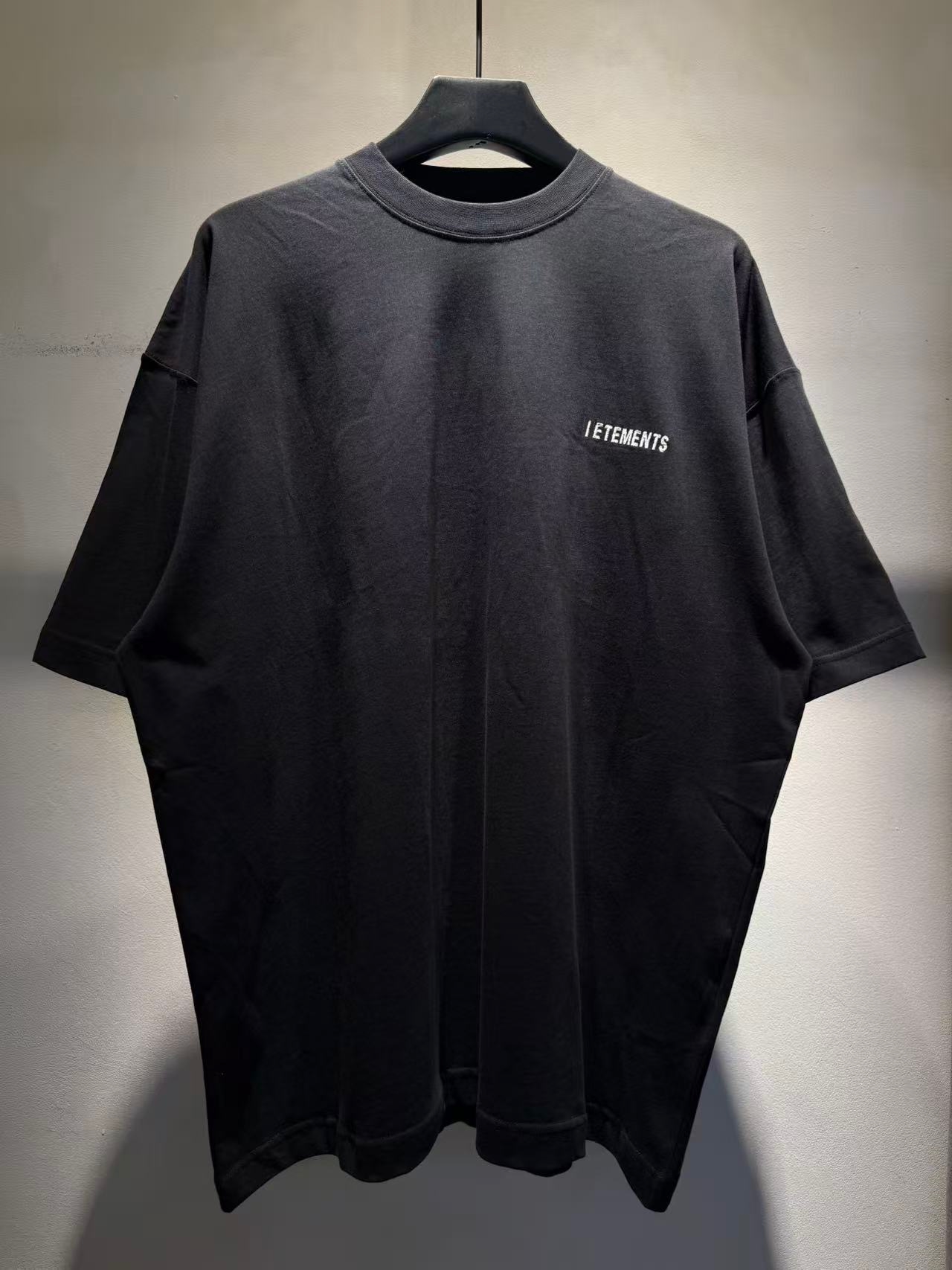 thumbnail for In stock IETEMENTS Embroidered Logo Black Simple Men's and Women's Classic Embroidered Short Sleeve T-Shirt