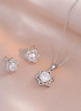 项链女网红日韩风锆石花朵小众韩系新款设计耳环气质套装钛钢项链