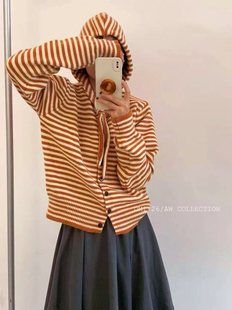 韩系单排扣拼色条纹连帽针织开衫女秋季宽松休闲百搭毛衣外套上衣
