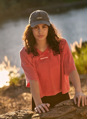 LornaJane运动上衣T恤短袖宽松短款COLLEGE瑜伽健身跑步休闲女LJ