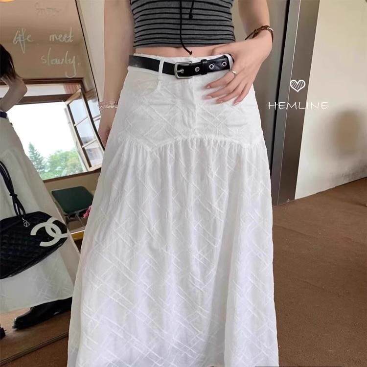 小众立体格纹剪花白色半身裙女夏季设计感百搭高腰字裙显瘦长裙