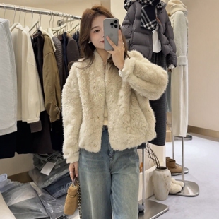 小个子高级感羊羔毛短款外套女装2025冬季爆款时尚超好看保暖上衣